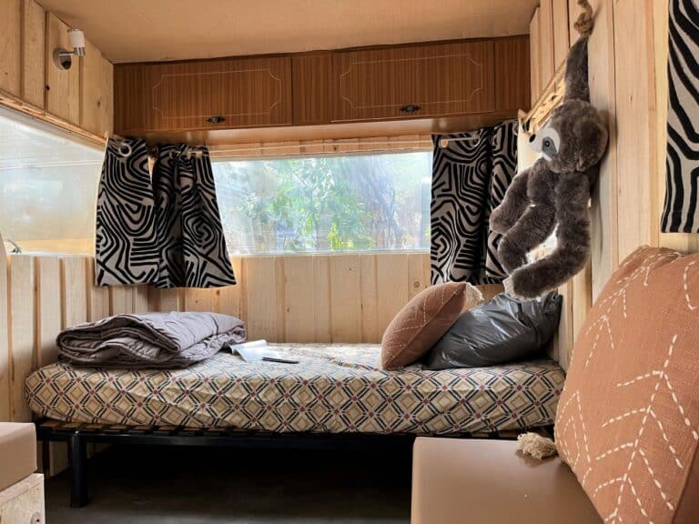 hebergement insolite carabane chambre enfant camping agde la tamarissiere.jpg