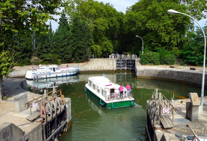 volcan agde écluse, canal du midi
