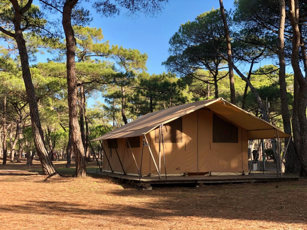 Canvas & Wood Tent sleeps 4