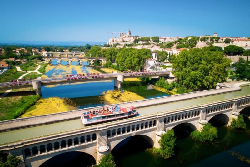 croisière bateau à béziers en occitanie camping la tamarissière