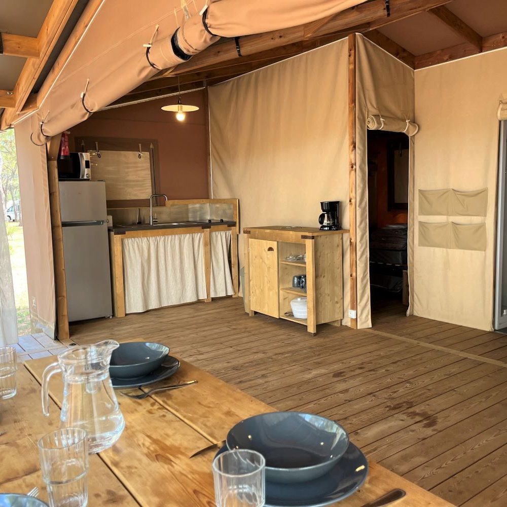 cuisine lodge boheme camping agde la tamarissiere 1.jpg